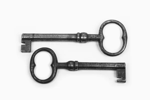 beyaz zemin üzerinde iki paralel tuşları