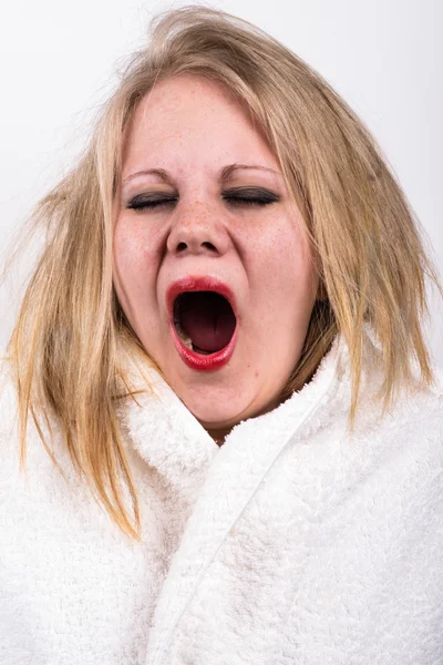 Yawning very tired young woman — Stock Photo, Image