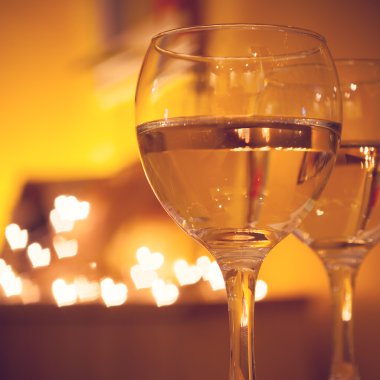 şarap Celebration.Glasses. Sevgililer günü kavramı.