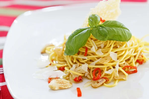 Spaghetti Aglio olio — Stock Photo, Image