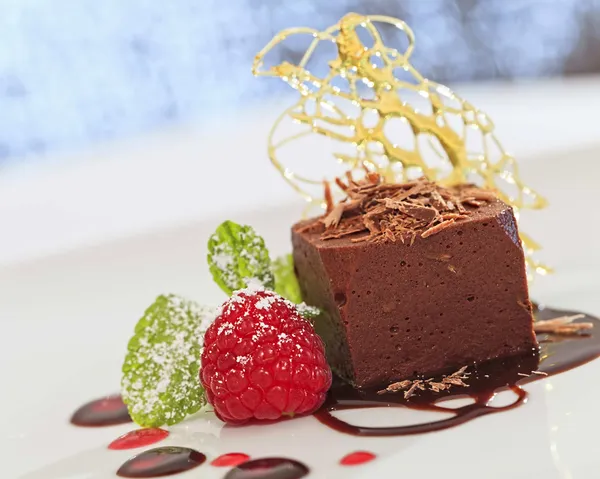 Delicious chocolate dessert — Stock Photo, Image