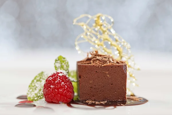 Delicious chocolate dessert — Stock Photo, Image