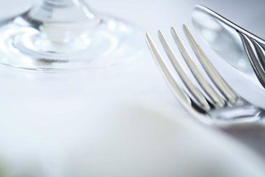 çatal ve bıçak ile tasarlamak zarif Tablo ayarı