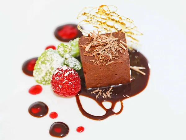 Вкусный шоколадный десерт — стоковое фото