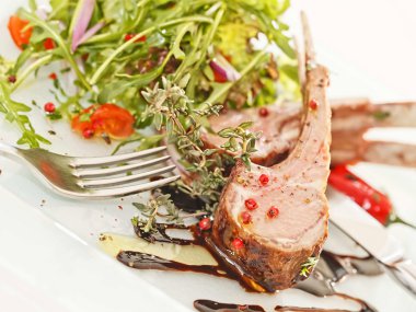 closeup ızgara Kuzu pirzola