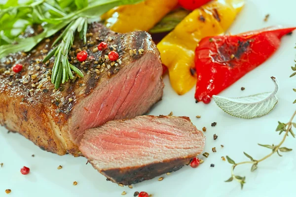 Vynikající hovězí steak — Stock fotografie