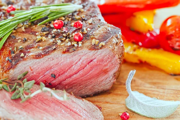 Vynikající hovězí steak — Stock fotografie