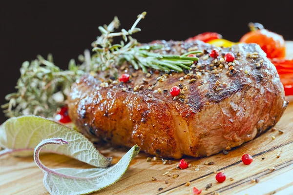 Delicious beef steak — Stock Photo, Image