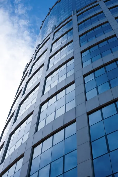 Edificio de oficinas moderno — Foto de Stock