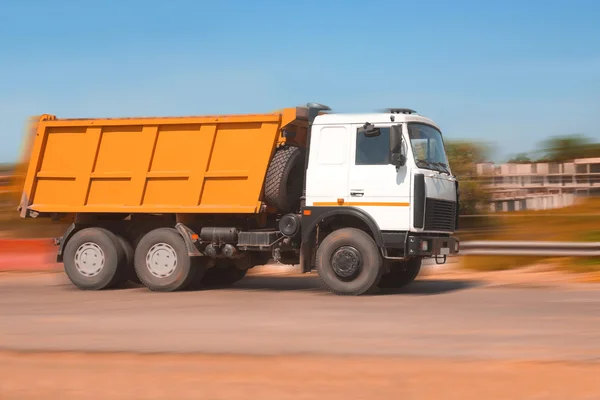 Dump truck — Stock Photo, Image