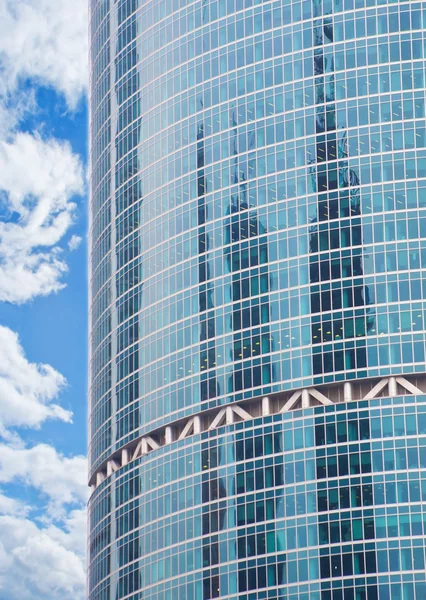 Edificio de oficinas moderno — Foto de Stock