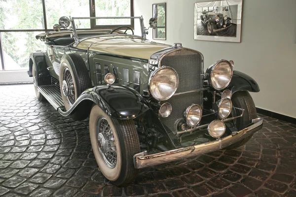 Ancient car — Stock Photo, Image