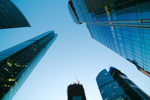 Skyscrapers against the sky — Stock Photo, Image