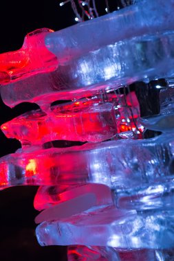 Işıklı buz parçaları