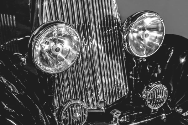 Ancient black car — Stock Photo, Image