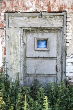 kapı ve duvar eski bina