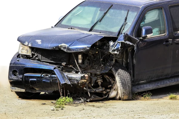 SUV efter olycka — Stockfoto