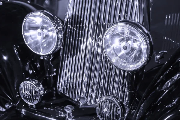 Ancient black car close up — Stock Photo, Image