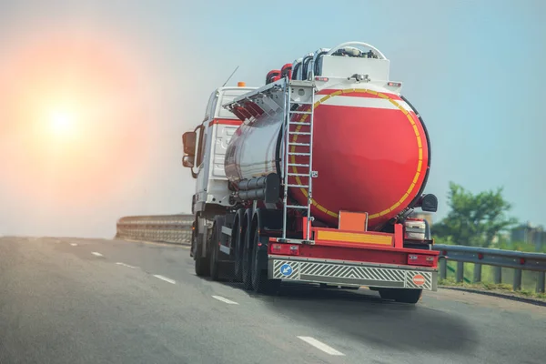 Big Gas Tank Goes Highway Sky — Stock Photo, Image