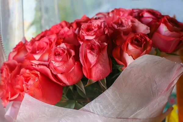 Buquê de rosas vermelhas — Fotografia de Stock