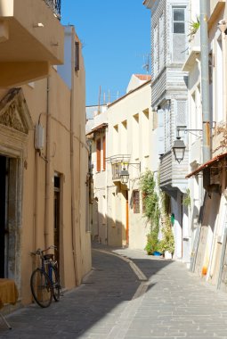 rethymno dar sokaklarında.