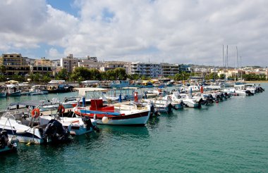 rethymnon marina.