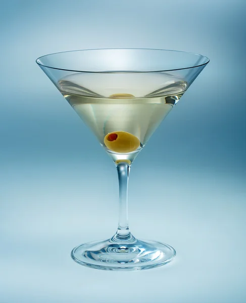 Martini with olive isolated. vermouth — Stock Photo, Image