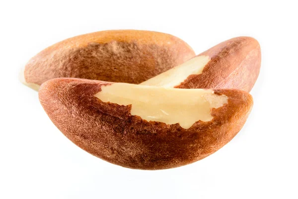 Бразильский орех. Группа фруктов на белом фоне — стоковое фото