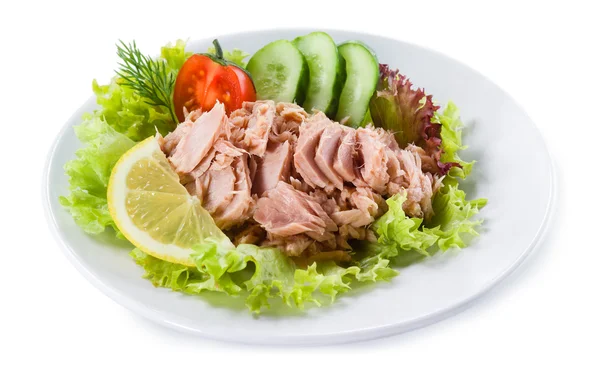 Canned tuna with vegetable salad and lemon — Stock Photo, Image