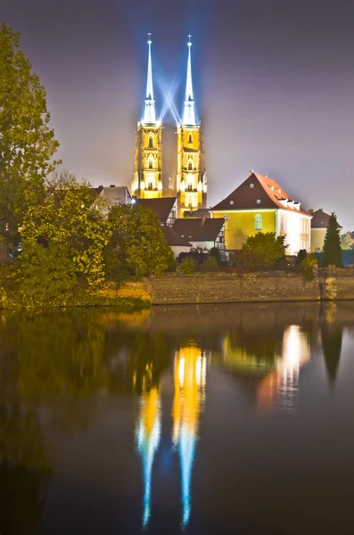 St.-Johannes-Kathedrale bei Nacht, Breslau, Polen, Ostrow tumski — Stockfoto