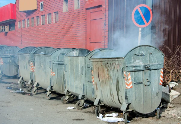 Rök i behållare — Stockfoto