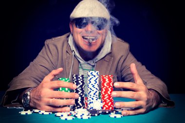 Poker kazanan