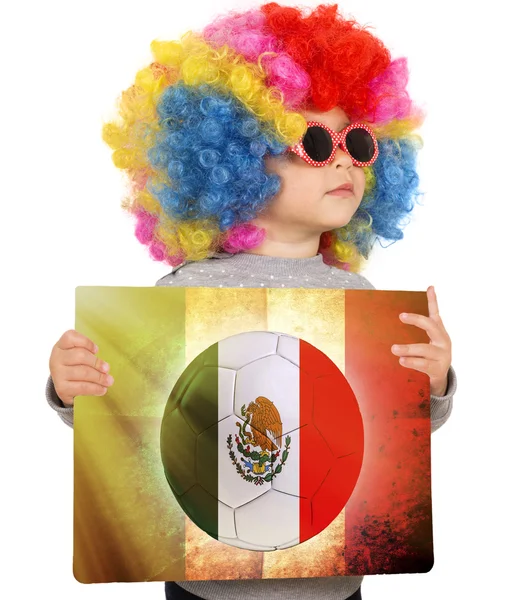 Niño con bandera de fútbol mexicano — Foto de Stock