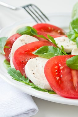 Caprese salatası