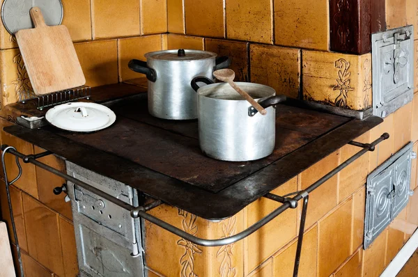 Régi vágású konyha tűzhely — Stock Fotó