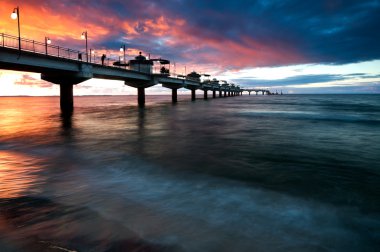 gün batımı, Pier