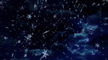 gece gökyüzüne düşen kar patlaması