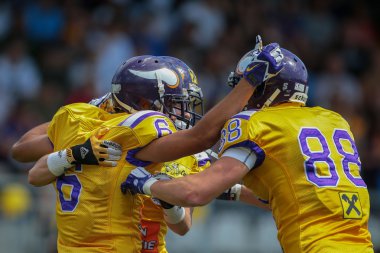 Vikingler ejderha vs