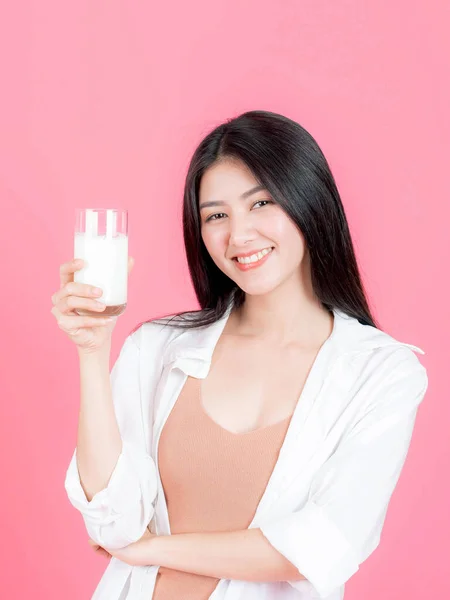 Belleza Mujer Asiática Linda Chica Sentir Feliz Beber Leche Para —  Fotos de Stock