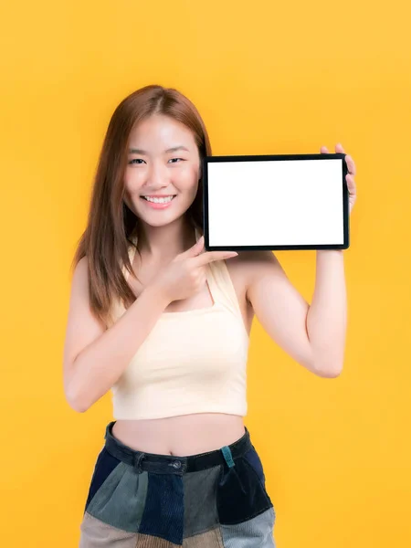 Beautiful Asian Young Woman Showing Smart Phone Tablet Phone Computer — Foto Stock