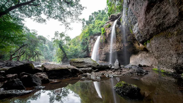 カオヤイ国立公園のハウスワット滝 ナコンラチャシマ県 風景タイ — ストック写真