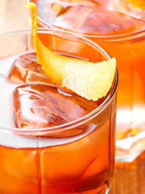 Negroni kokteyl üst görünümü, kapatın..
