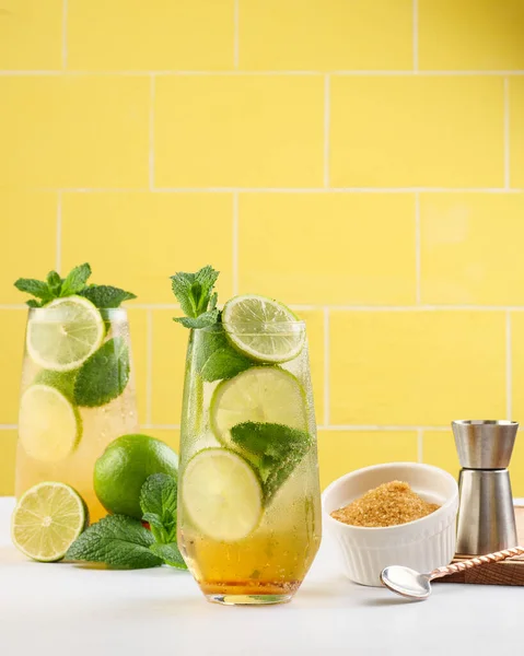 Bebida Larga Ron Mojito Mojito Virgen Con Menta Fresca Jugo — Foto de Stock