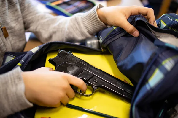 Active Shooter Taking Gun Classroom Ready Mass School Shooting — Stock Photo, Image