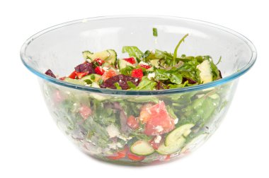 bir büyük cam kase sebze salatası