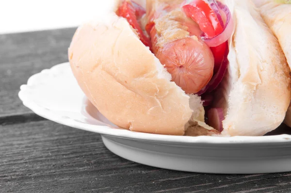 Hot dog sur une assiette — Photo