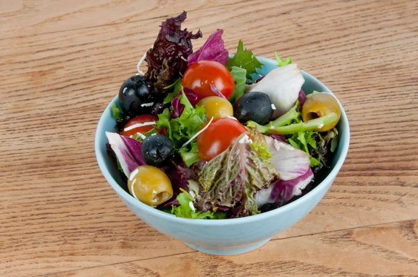 Frischer gemischter Salat — Stockfoto