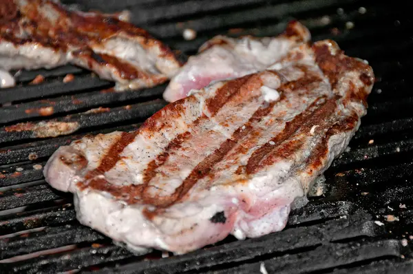 Délicieux steak de porc — Photo