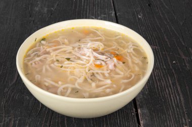 tavuk şehriye çorbası