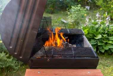 Barbekü Izgara içinde ateş